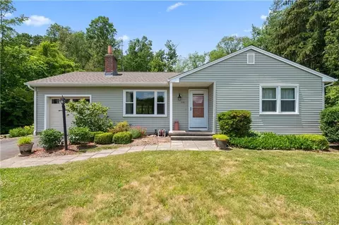 114 Little Meadow Rd, Guilford, CT 06437
