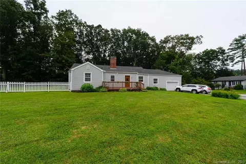 1 S Shore Rd, Thompson, CT 06277