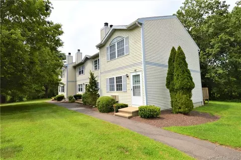 41 Crystal Ln #D, Mansfield, CT 06268