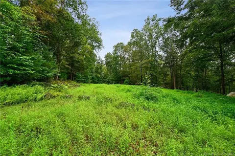 65 River Rd, Willington, CT 06279