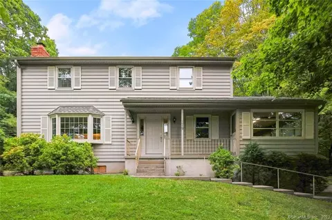 179 Hattertown Rd, Newtown, CT 06470