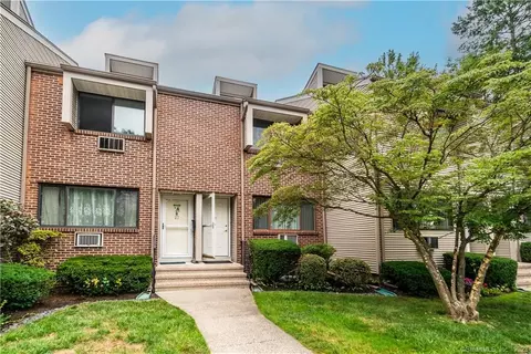 168 Belltown Rd #28, Stamford, CT 06905