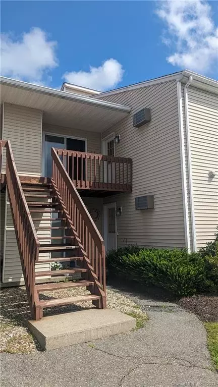 84 Beard Dr #84, New Milford, CT 06776