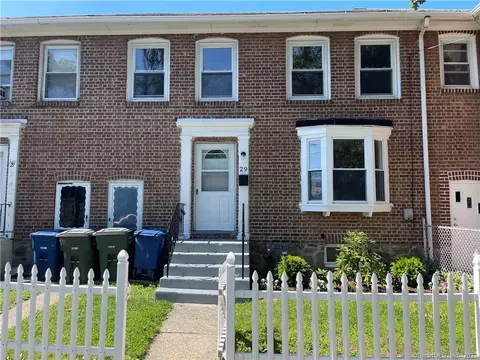 29 Carver St, Bridgeport, CT 06610