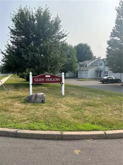 1048 S Main St #13, Plantsville, CT 06479