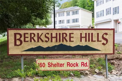 160 Shelter Rock Rd #10, Danbury, CT 06810