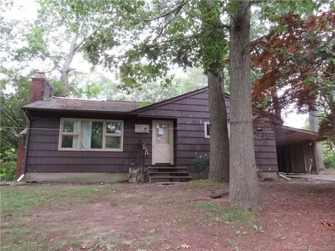 59 Woodland East Dr, Groton, CT 06340