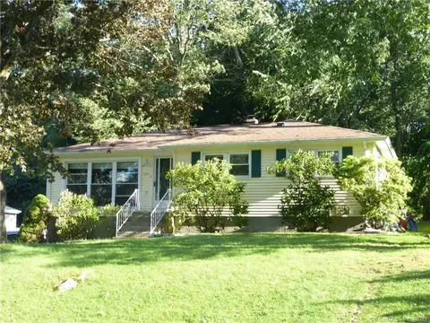 144 Harwood Rd, Waterbury, CT 06706