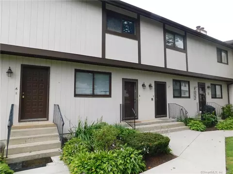 27 Crows Nest Ln #5B, Danbury, CT 06810