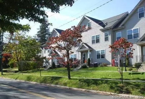 40 Division St #9, Danbury, CT 06810