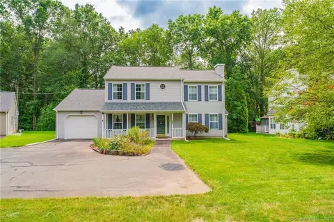 279 Simsbury Rd, West Hartford, CT 06117