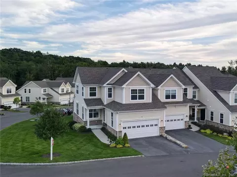 1 Fairview Ln #1, Middlebury, CT 06762