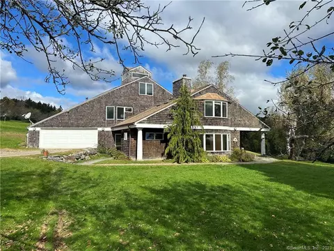 31 Peach Orchard Ln, Bantam, CT 06750