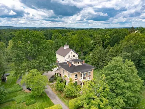 145 S Main St, Suffield, CT 06078