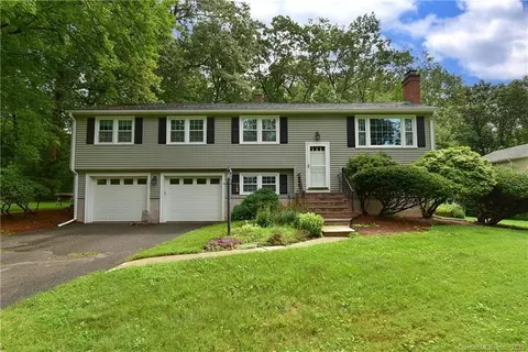 26 Claire Rd, Vernon, CT 06066
