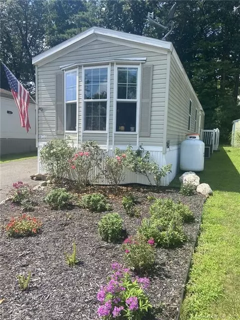 325 Kelly Rd #M36, Vernon, CT 06066