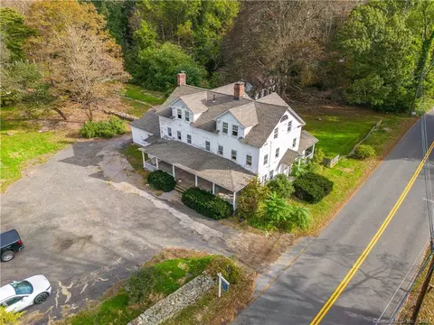 359 Spring Hill Rd, Monroe, CT 06468