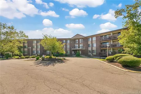 1206 Cromwell Hills Dr #1206, Cromwell, CT 06416