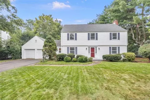 99 Pioneer Dr, West Hartford, CT 06117