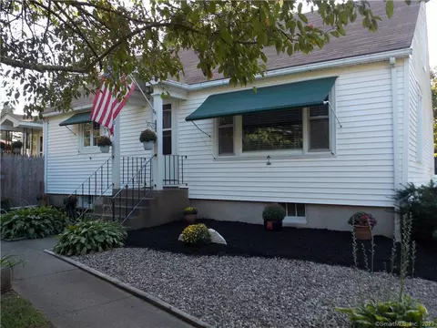 533 Putnam Rd, Plainfield, CT 06239