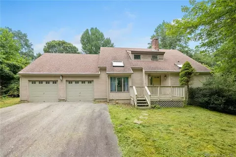 71 Oconnell Rd, Colchester, CT 06415