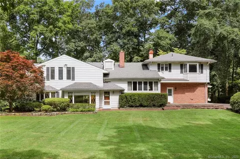 10 Bowman Dr, Greenwich, CT 06831