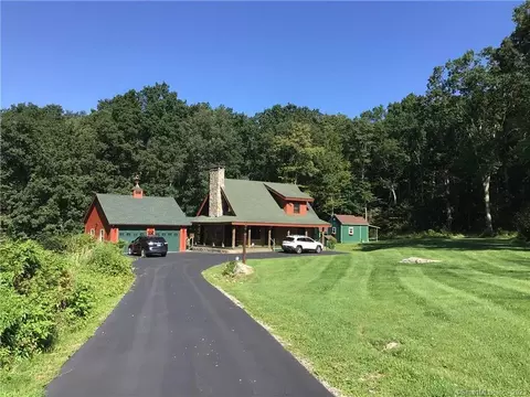 1059 North Rd, Killingly, CT 06241