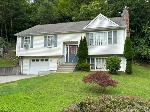 41 Starr St, Norwich, CT 06360