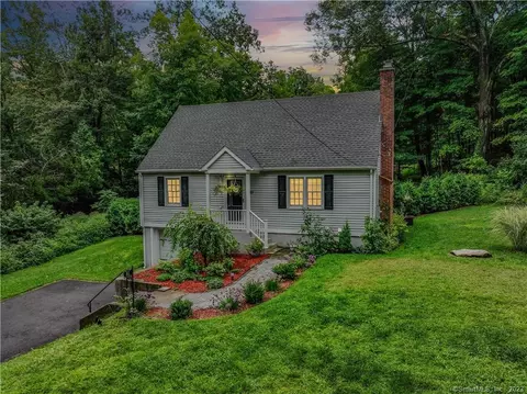 81 Old Mountain Rd, Southington, CT 06489