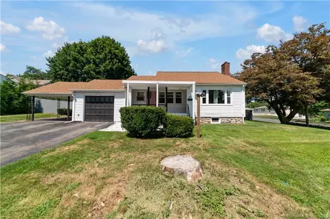 67 Hadley St, Watertown, CT 06779