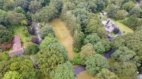 95 Castle Heights, Deep River, CT 06417