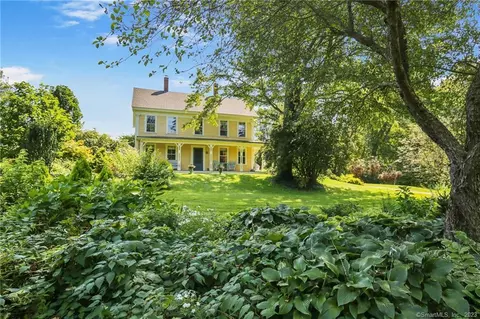 22 Harrisville Rd, Pomfret, CT 06259