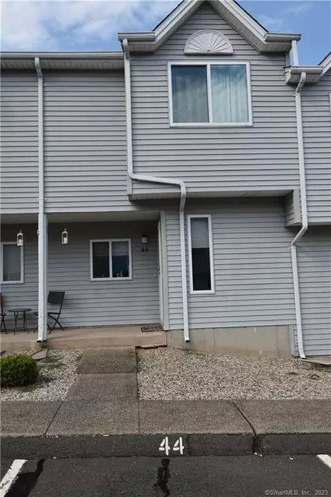 155 Redstone Hill Rd #44, Bristol, CT 06010
