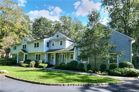 35 Glenwood Rd, Weston, CT 06883