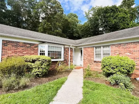 5 Boxwood Dr #5, Brookfield, CT 06804