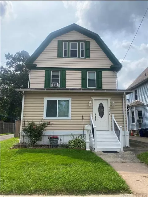 824 Washington Ave, West Haven, CT 06516