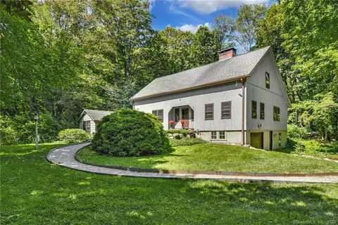 9 Meeker Hill Rd, Redding, CT 06896 photo 1