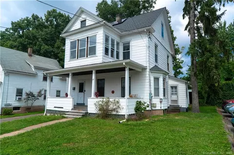 17 Armory St, Manchester, CT 06040