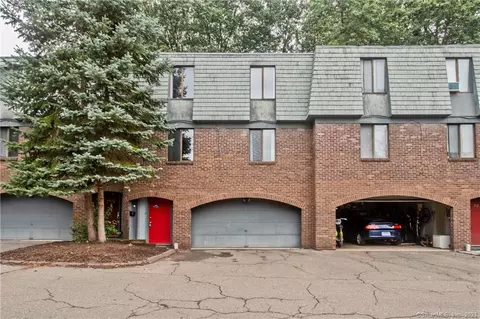 63 Trolley Crossing Ln #63, Middletown, CT 06457