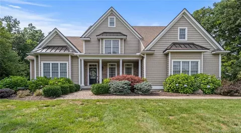 11 Bishop Rd, Oxford, CT 06478