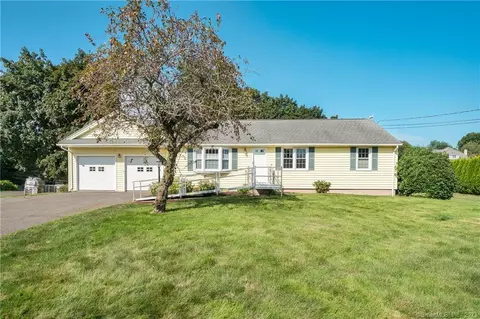119 Willow St, Wethersfield, CT 06109