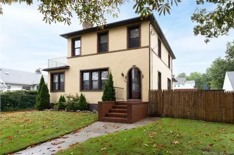 30 Sound View Ter, East Haven, CT 06512