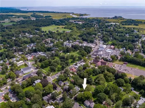 63 Broad St, Guilford, CT 06437