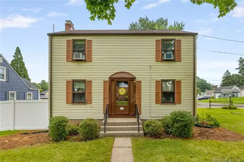 598 Willard Ave, Newington, CT 06111