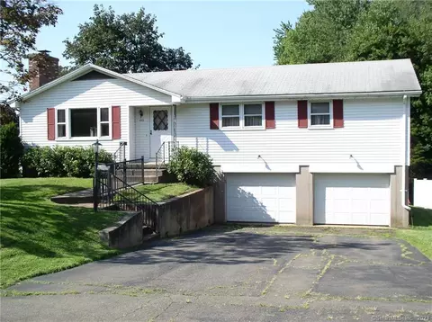 882 Randolph Rd, Middletown, CT 06457