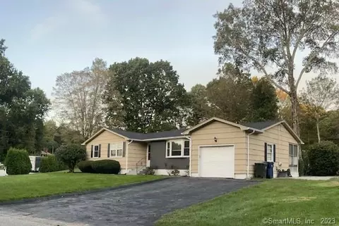 2 S St Ext, Windham, CT 06226