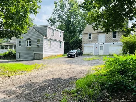 90 Main St, North Grosvenor Dale, CT 06255