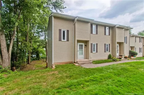 97 Spring Ln #97, Suffield, CT 06078