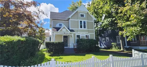 66 Main St, West Haven, CT 06516
