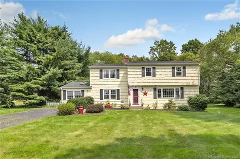 70 Far Horizon Dr, Monroe, CT 06468 photo 1